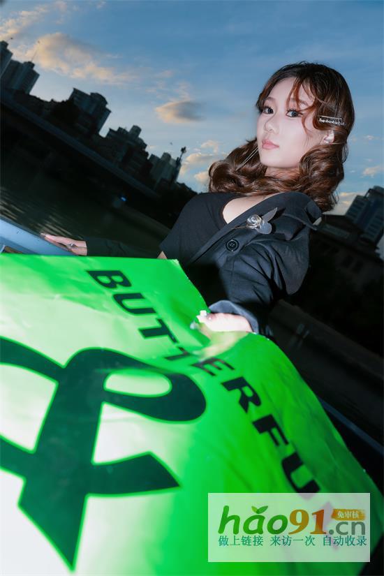 顏可可：驚艷亮相，優雅舞者氣質令人心動！