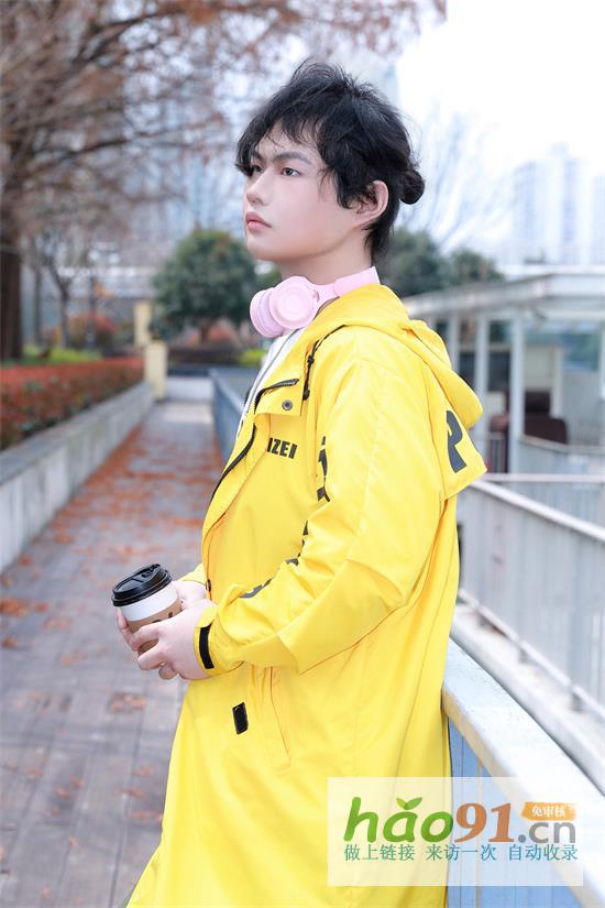 東方時尚美學先鋒——七尚:鏡頭內外的多元時尚魅力