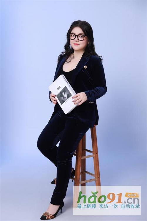 模特徐敏:鏡頭前的時尚精靈,驚艷你的視線!