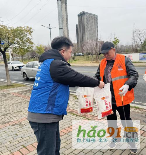 “致敬城市美容師，雷鋒溫暖”——株洲片區項目總部開展3.5學雷鋒活動