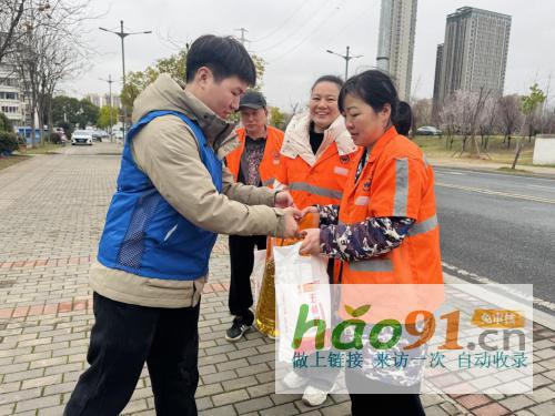 “致敬城市美容師，雷鋒溫暖”——株洲片區項目總部開展3.5學雷鋒活動