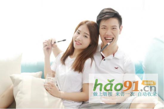 牙黃用什么牙膏好？用過絕不會再換的美白牙膏終于被我發(fā)現(xiàn)了！_社會熱點(diǎn)新聞