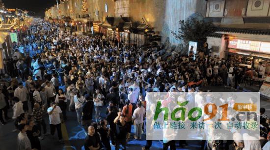 長江不夜城從“網紅”到“長紅”，國藝中聯詮釋“旅游燃點”