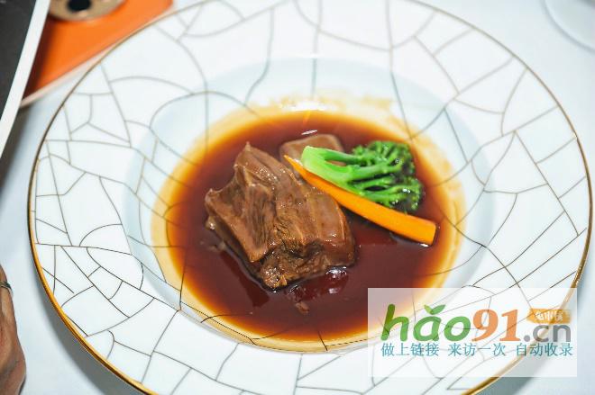 巔峰見證逐味之旅香港米其林三星食府唐閣米其林一星食府唐閣呈現(xiàn)粵味珍饈