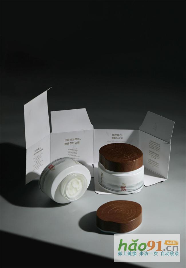 柏卡姿洋甘菊花水與屏障舒敏精華霜，雙重呵護，重拾健康肌膚